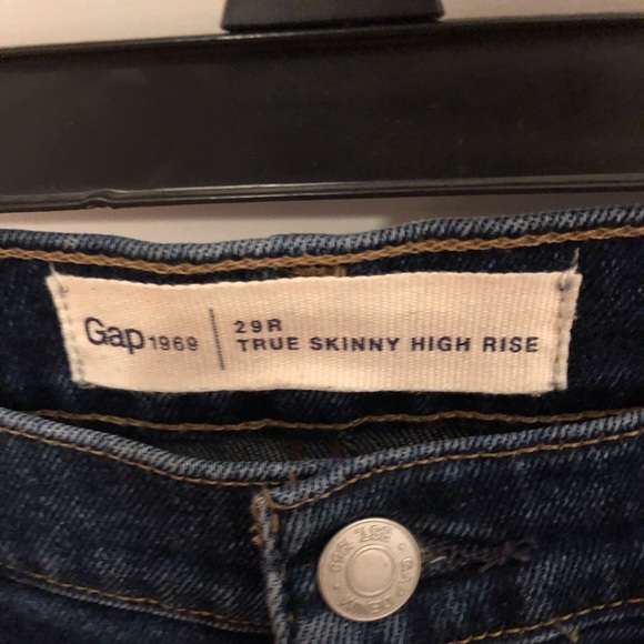 Gap jeans, size 29 regular, true skinny high rise - Picture 2 of 3